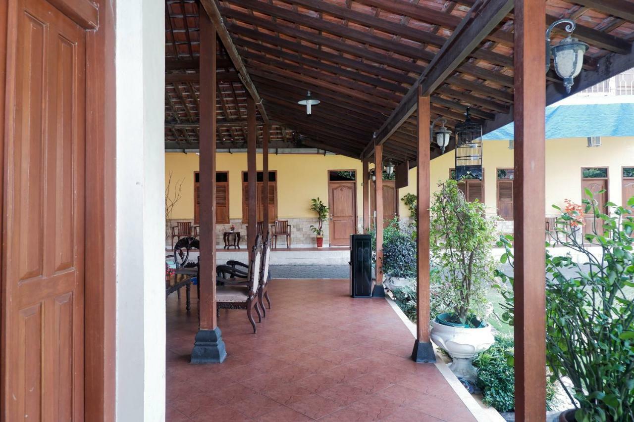 Oyo 405 Wisma Yosoputro Tanjungtirto Exterior foto