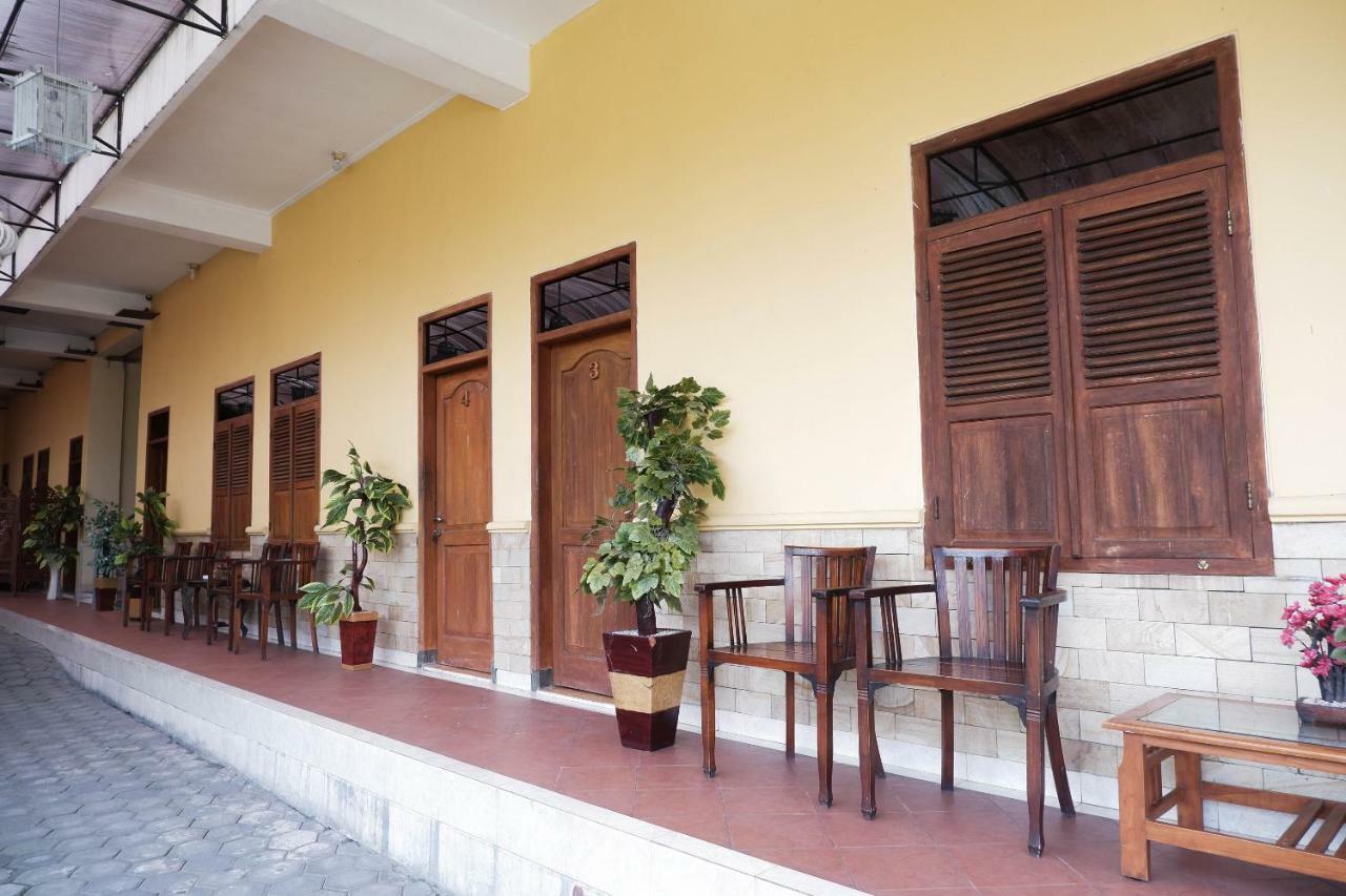 Oyo 405 Wisma Yosoputro Tanjungtirto Exterior foto